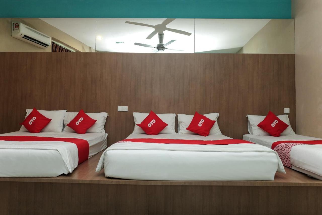 Super Oyo 89930 Golden Guest House 2* Kuantan