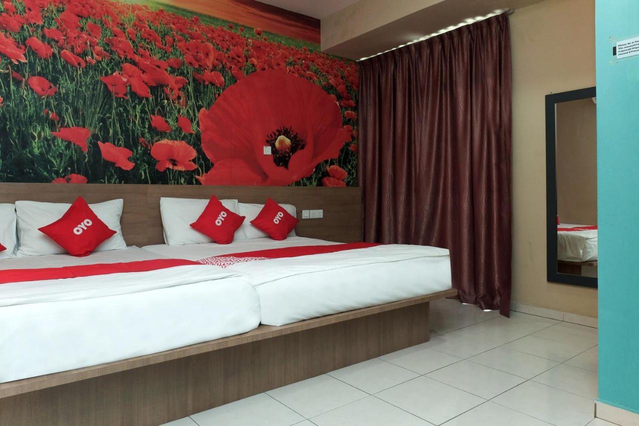 Super Oyo 89930 Golden Guest House 2* Kuantan