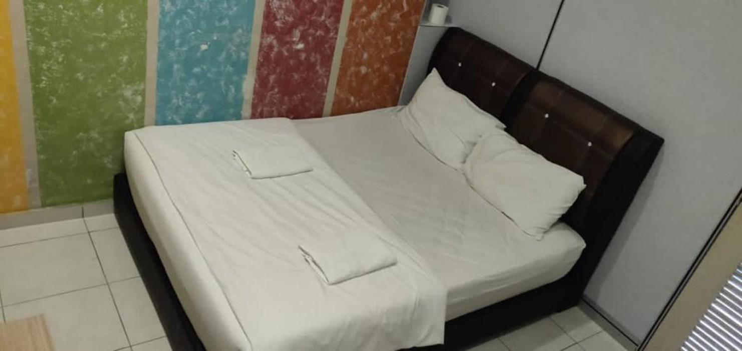 Super Oyo 89930 Golden Guest House 2*