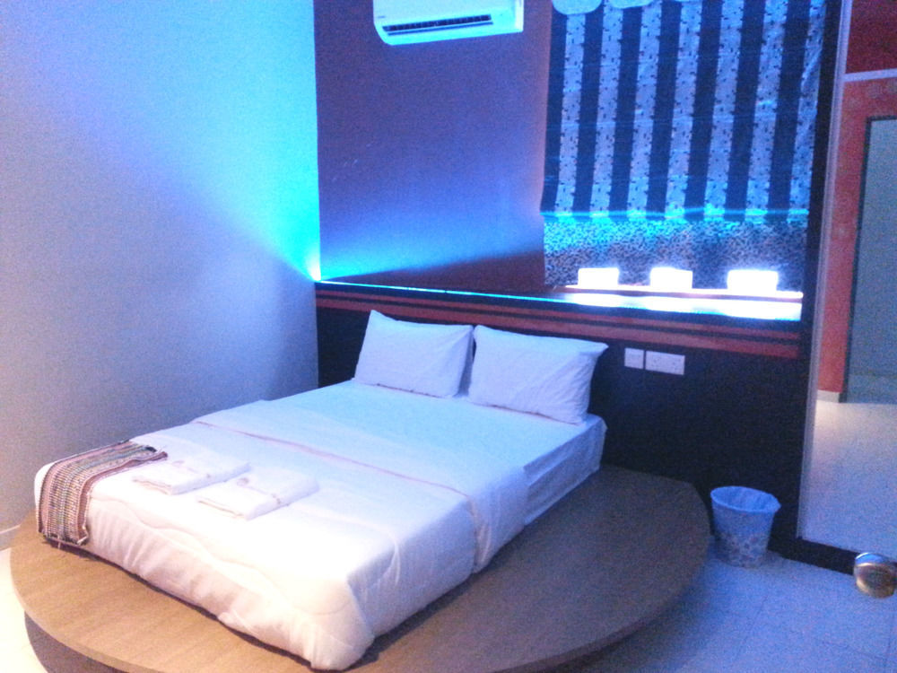 Super Oyo 89930 Golden Guest House Kuantan